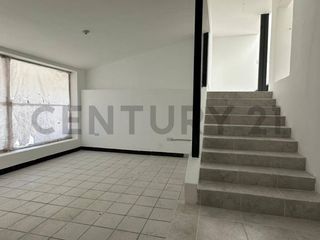 Foto 2 de Renta de Amplias Oficinas en Av. Atahualpa, Quito Norte