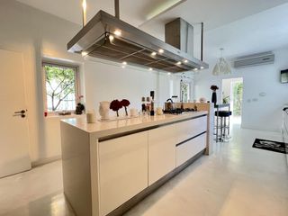 Foto 20 de Moderna  Casa al Lago en Venta en Santa Barbara