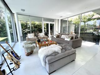 Foto 15 de Moderna  Casa al Lago en Venta en Santa Barbara