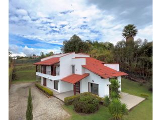 Foto 1 de Casa independiente para la renta en barro blanco en Rionegro LDC