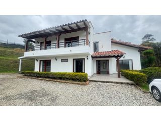 Foto 4 de Casa independiente para la renta en barro blanco en Rionegro LDC