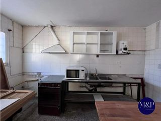 Foto 8 de VENTA- CASA ESQUINA 4 DORMITORIOS- COFICO