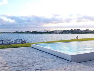 Foto 39 de QBay Golf | Venta| Impresionante 4 dorm. y dependencia con vista al lago central