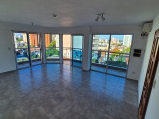 Foto 2 de PRECIOSO DPTO 2 DORMITORIOS EN ALQUILER EN EL CENTRO DE LA CIUDAD, CON VISTA AL RÍO.-