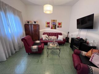 Foto 2 de !!VDO. EXC. CASA 3 DORM. C / COCHERA Y PATIO APTO CREDITO!!