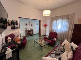 Foto 4 de !!VDO. EXC. CASA 3 DORM. C / COCHERA Y PATIO APTO CREDITO!!