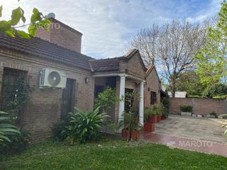 Foto 2 de CASA EN VENTA  CON RENTA  EN MASCHWITZ - MAROTO PROPIEDADES