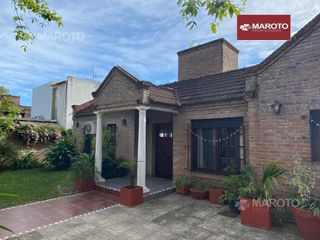 Foto 1 de CASA EN VENTA  CON RENTA  EN MASCHWITZ - MAROTO PROPIEDADES