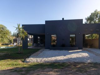 Foto 13 de Casa nueva en barrio privado de Lobos