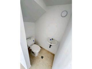 Foto 14 de SE ARRIENDA CASA NUEVA URB SENDEROS DE SEVILLA