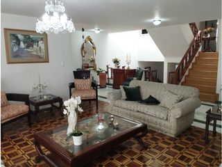 Foto 2 de Casas - Bifamiliar para Arriendo