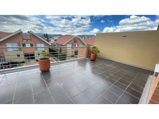 Foto 30 de Amplia casa para venta en Cajicá con zona verde privada.