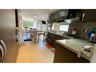 Foto 6 de Amplia casa para venta en Cajicá con zona verde privada.