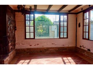 Foto 2 de San Rafael, Casa en Venta, 324m2, 4 Habitaciones