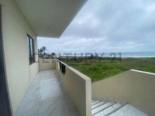 Foto 4 de SE VENDE CASA VISTA AL MAR EN 