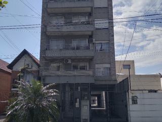 Foto 1 de Departamento en alquiler en Lanus Oeste