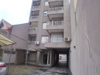 Foto 2 de Departamento en alquiler en Lanus Oeste