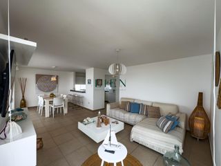 Foto 4 de Penthouse totalmente amoblado y equipado por US$180,000