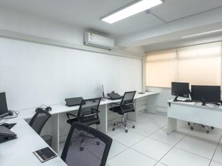 Foto 5 de Oficina Amoblada en Alquiler en San Isidro con Vista Externa