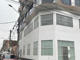 Foto 1 de LOCAL COMERCIAL A 2 CDRAS DEL MERCADO CAQUETA