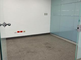 Foto 5 de LOCAL COMERCIAL A 2 CDRAS DEL MERCADO CAQUETA