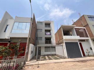 Foto 1 de Alquiler departamento de 03 habitaciones frente a Parque en Carabayllo