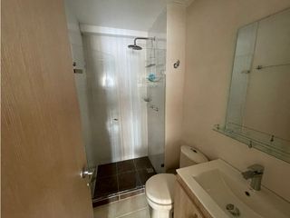 Foto 15 de Venta de apartamento dúplex e Niquia