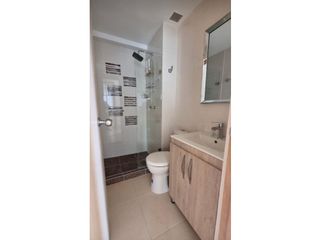Foto 12 de Venta de apartamento dúplex e Niquia