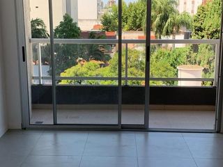 Foto 2 de Departamento en excelente ubicación Lanus Oeste