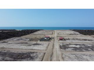 Foto 2 de En venta lotes de terreno Proyecto San Jose Beach  frente al mar.