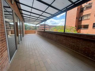 Foto 6 de OFICINA EN ARRIENDO SECTOR CASTROPOL - POBLADO
