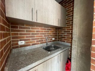 Foto 7 de OFICINA EN ARRIENDO SECTOR CASTROPOL - POBLADO
