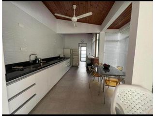 Foto 5 de Vendo Casa en Vía Melgar