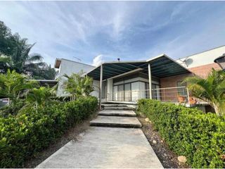 Foto 9 de Vendo Casa en Vía Melgar