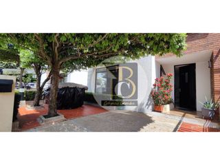 Foto 2 de VENTA DE CASA  MODERNA UNIFAMILIAR BARRIO PONTEVEDRA YOPAL