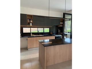 Foto 11 de CASA  MINIMALISTA BARRIO PRIVADO PIONEROS en ALQUILER