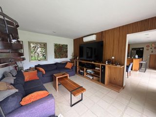 Foto 22 de Casa en ALQUILER en  barrio cerrado Campos de Alvarez; Completísima, construída sobre lote de 930 m2 y 300m2 cubiertos. Piscina de 9x4