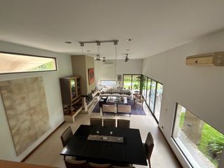 Foto 4 de Casa en ALQUILER en  barrio cerrado Campos de Alvarez; Completísima, construída sobre lote de 930 m2 y 300m2 cubiertos. Piscina de 9x4