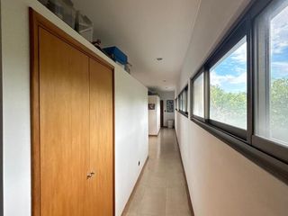 Foto 12 de Casa en ALQUILER en  barrio cerrado Campos de Alvarez; Completísima, construída sobre lote de 930 m2 y 300m2 cubiertos. Piscina de 9x4