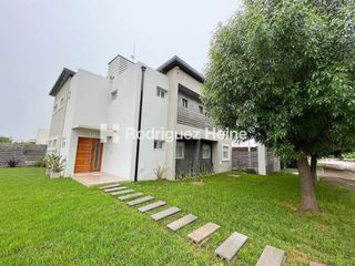 Foto 1 de Casa en Bahia Blanca