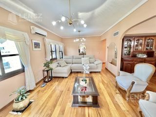 Foto 3 de Venta Departaento Semipiso 6 Ambientes con doble cochera, Plaza Conesa, Pileta- Quilmes