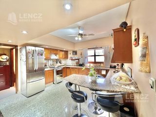Foto 10 de Venta Departaento Semipiso 6 Ambientes con doble cochera, Plaza Conesa, Pileta- Quilmes