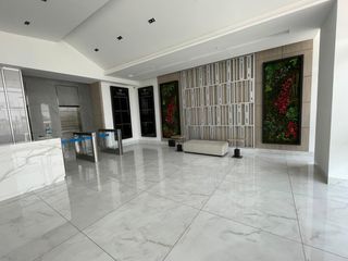 Foto 2 de Venta de Oficina en  Torre Titanium 1, La Aurora  JosG