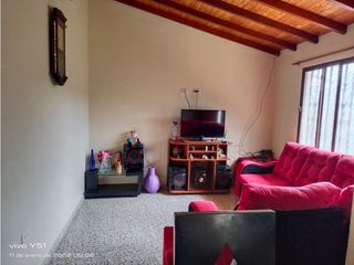Foto 9 de VENDO CASA BARRIO LENGUERKE