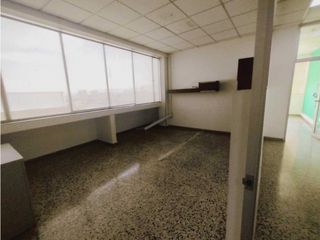 Foto 11 de SE ARRIENDA OFICINA CON MOBILIARIO 1639M2
