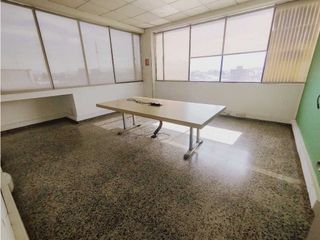 Foto 12 de SE ARRIENDA OFICINA CON MOBILIARIO 1639M2
