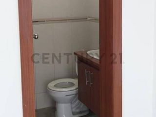 Foto 3 de Rento Oficina nuevas centro de Sangolqui