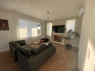 Foto 16 de Impecable casa en Venta y alquiler dos plantas con pileta y espejo de agua PG