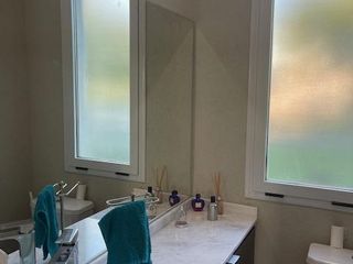 Foto 19 de Impecable casa en Venta y alquiler dos plantas con pileta y espejo de agua PG