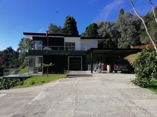 Foto 1 de Casa-Finca en Arriendo Ubicado en Envigado Codigo 2009